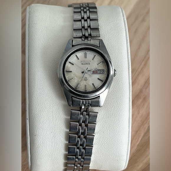 Seiko Ladies Watch Vintage Stainless Bracelet White Dial Date Window - Picture 3 of 11